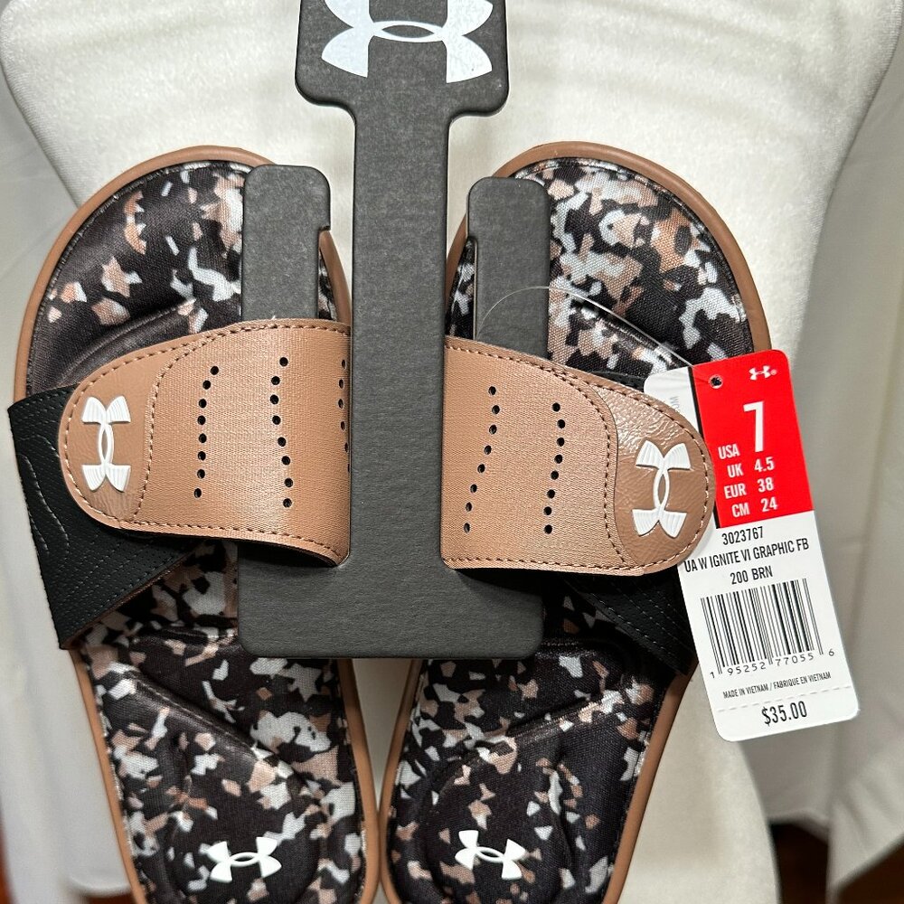 Womens Under Armour size 7 Black, Tan and White Slides-Sandals